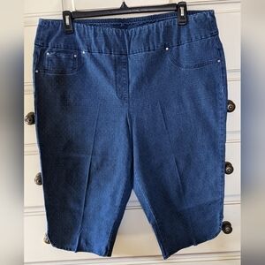 Ruby Red Capris/Pedal Pushers NWOT Size 22W